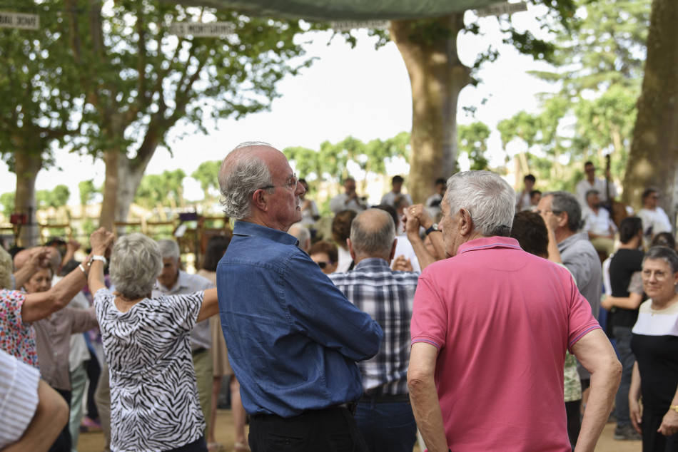Èxit de públic i tres estrenes sardanistes al 61è Aplec de la Sardana de la Bisbal d’Empordà
