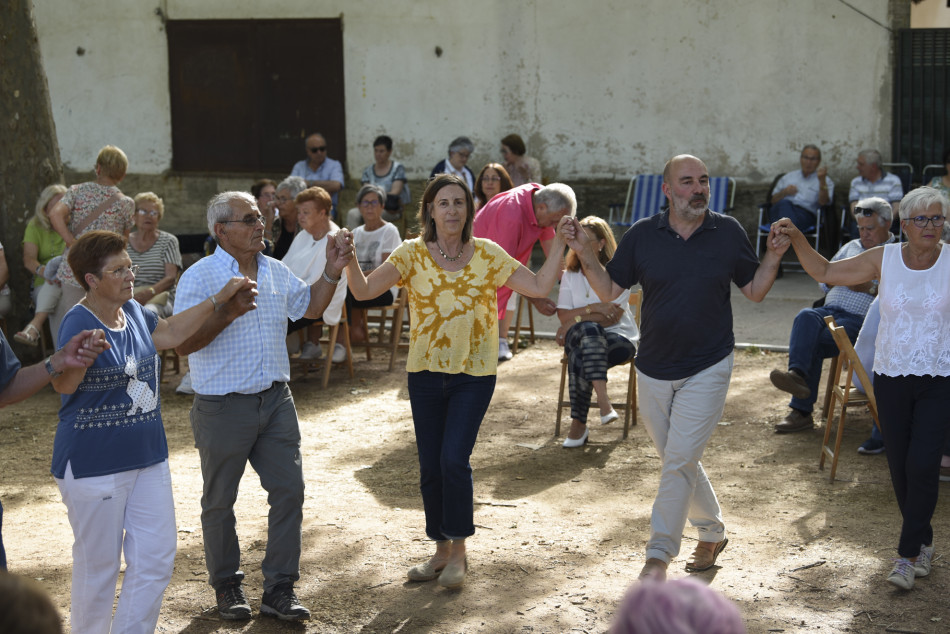 Èxit de públic i tres estrenes sardanistes al 61è Aplec de la Sardana de la Bisbal d’Empordà