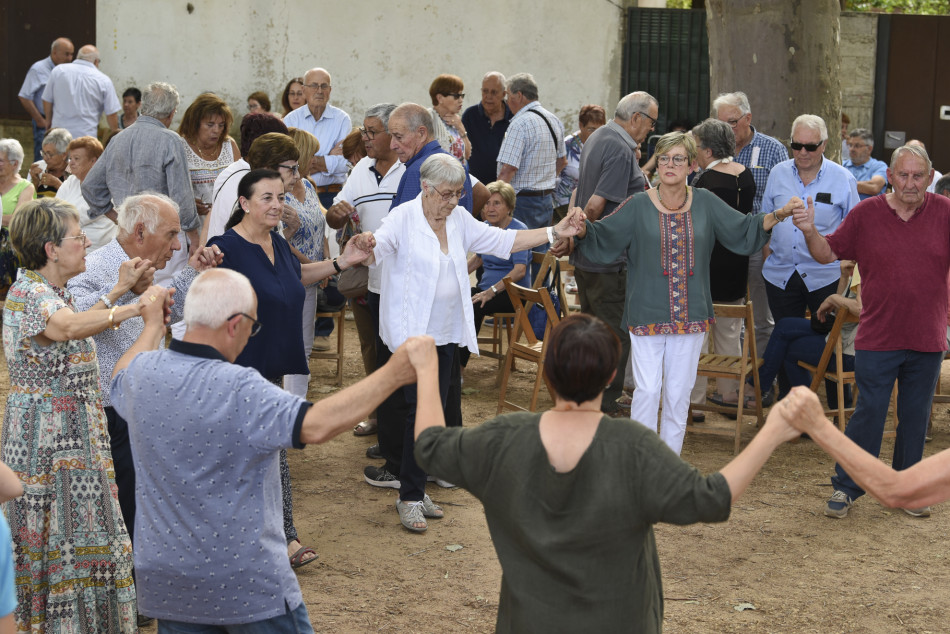 Èxit de públic i tres estrenes sardanistes al 61è Aplec de la Sardana de la Bisbal d’Empordà
