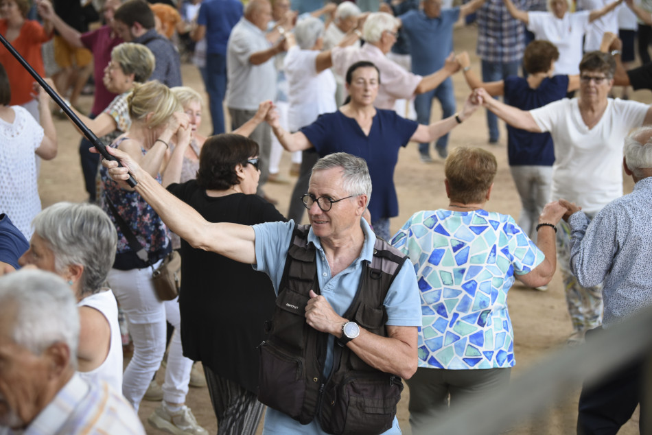 Èxit de públic i tres estrenes sardanistes al 61è Aplec de la Sardana de la Bisbal d’Empordà