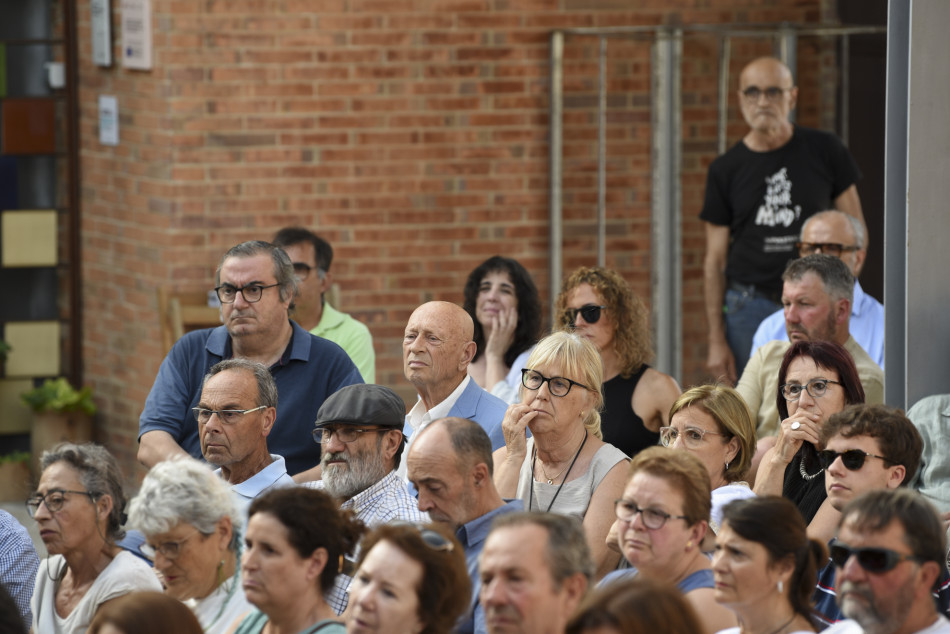 Imatges de la inauguració de l’exposició 'Carles Sala. D’oller a artista de la ceràmica' al Terracotta Museu