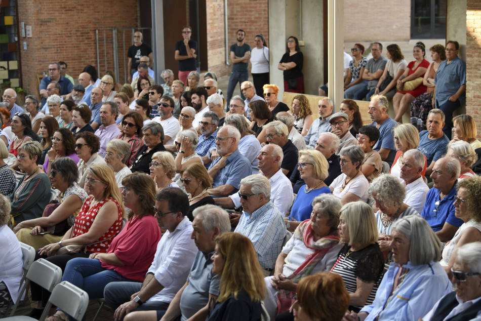 Imatges de la inauguració de l’exposició 'Carles Sala. D’oller a artista de la ceràmica' al Terracotta Museu