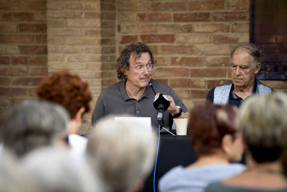 Imatges de la inauguració de l’exposició 'Carles Sala. D’oller a artista de la ceràmica' al Terracotta Museu