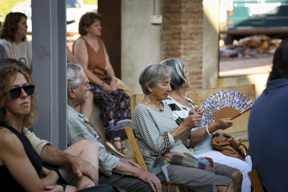 Imatges de la inauguració de l’exposició 'Carles Sala. D’oller a artista de la ceràmica' al Terracotta Museu