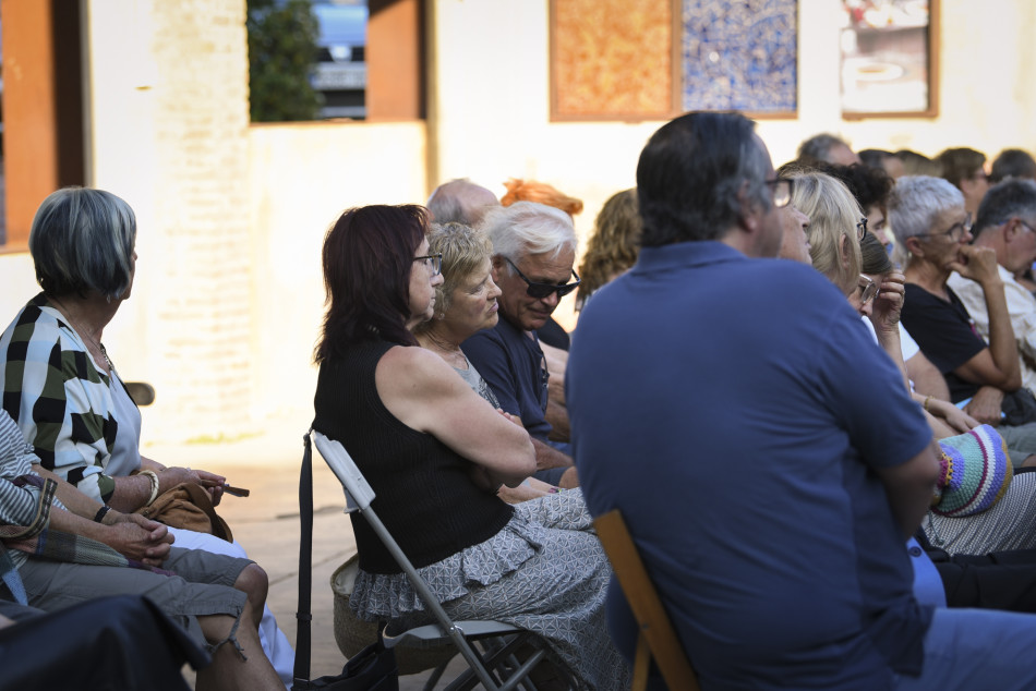 Imatges de la inauguració de l’exposició 'Carles Sala. D’oller a artista de la ceràmica' al Terracotta Museu