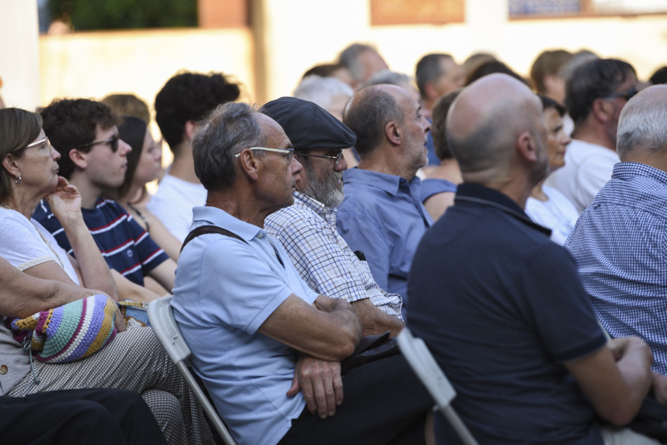 Imatges de la inauguració de l’exposició 'Carles Sala. D’oller a artista de la ceràmica' al Terracotta Museu