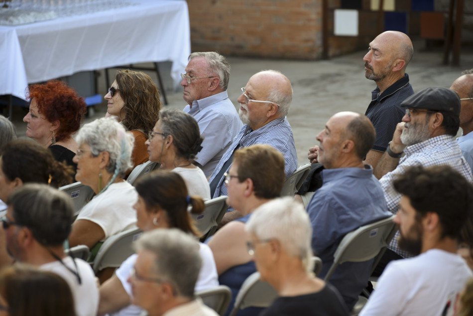 Imatges de la inauguració de l’exposició 'Carles Sala. D’oller a artista de la ceràmica' al Terracotta Museu