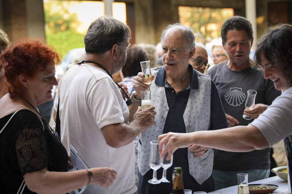 Imatges de la inauguració de l’exposició 'Carles Sala. D’oller a artista de la ceràmica' al Terracotta Museu