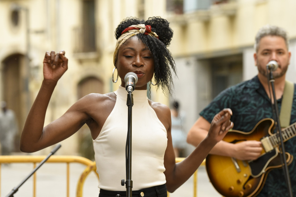 Imatges del concert de cloenda del cicle El Rantell Música al carrer Valls d'en Colomer de la Bisbal