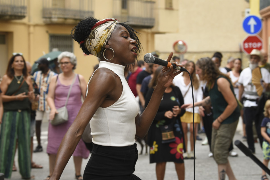 Imatges del concert de cloenda del cicle El Rantell Música al carrer Valls d'en Colomer de la Bisbal
