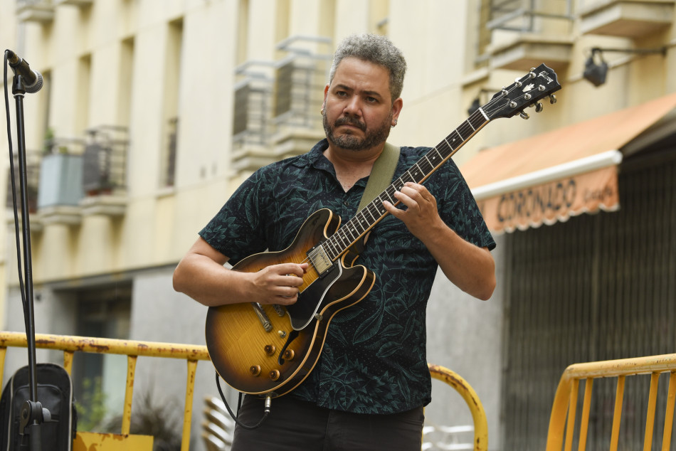 Imatges del concert de cloenda del cicle El Rantell Música al carrer Valls d'en Colomer de la Bisbal