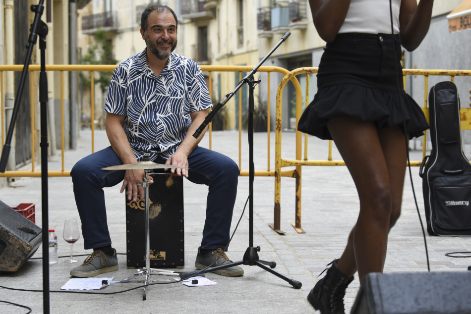 Imatges del concert de cloenda del cicle El Rantell Música al carrer Valls d'en Colomer de la Bisbal