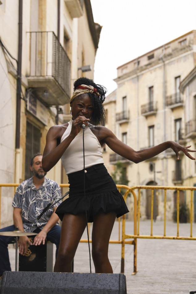 Imatges del concert de cloenda del cicle El Rantell Música al carrer Valls d'en Colomer de la Bisbal