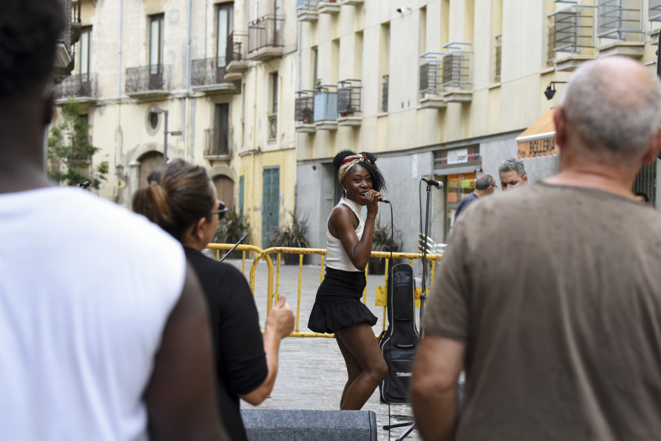 Imatges del concert de cloenda del cicle El Rantell Música al carrer Valls d'en Colomer de la Bisbal