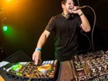 Kharloss Selektah dj