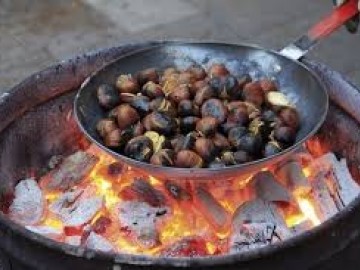 Castanyada i doble audició sardanes amb la Cobla Bisbal Jove i La Principal de l’Escala