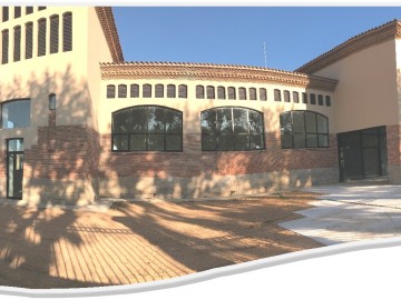 Obrim la Biblioteca: presentació llibre i piscolabis musical amb Mazoni