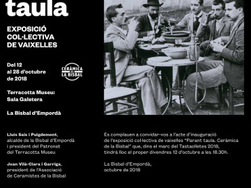 Parant la taula amb ceràmica de la Bisbal