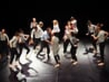 Dansa, familiar. "Vanagloria" Interpretat per CobosMika SEEDs Junior Company